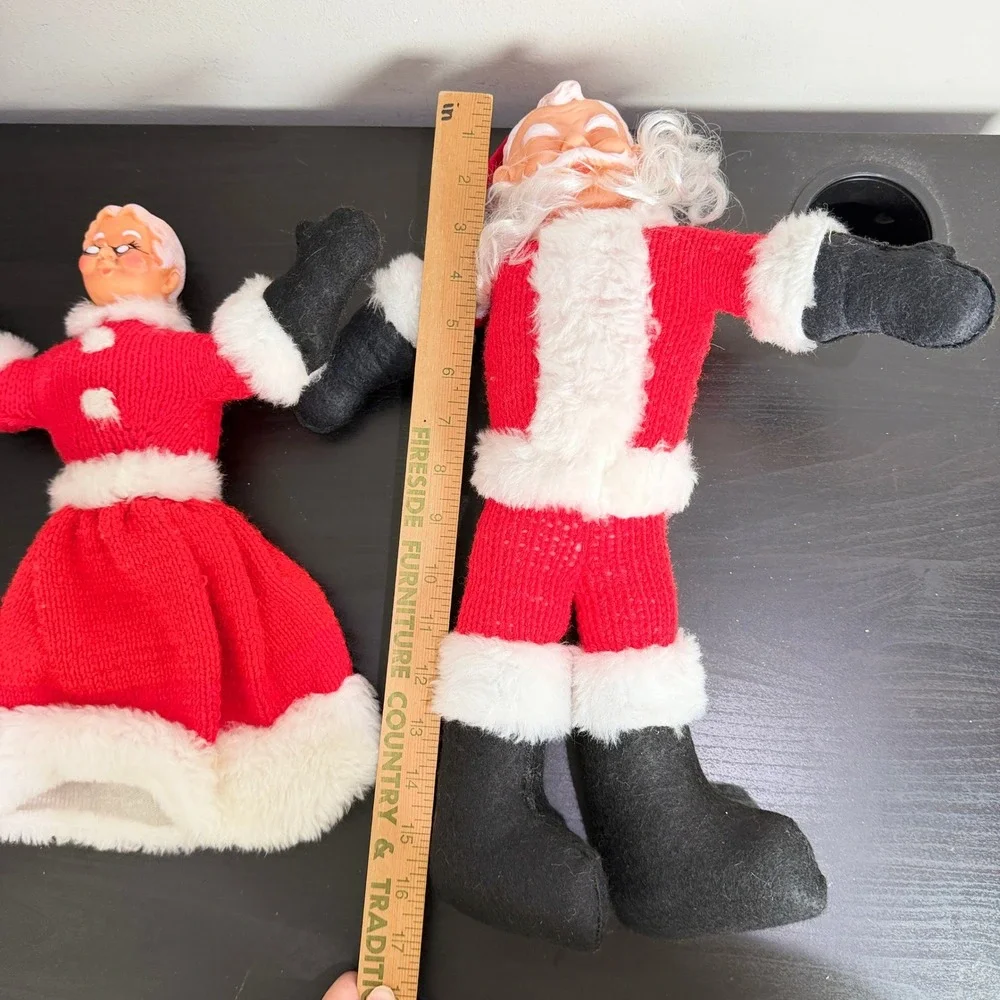 Vintage Santa and Mrs Claus Rubber Face Knit Plush Dolls Christmas Decor Taiwan
